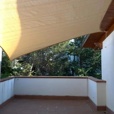 La Ginestra לינה וארוחת בוקר טרני