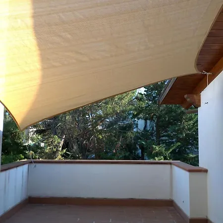 La Ginestra לינה וארוחת בוקר טרני