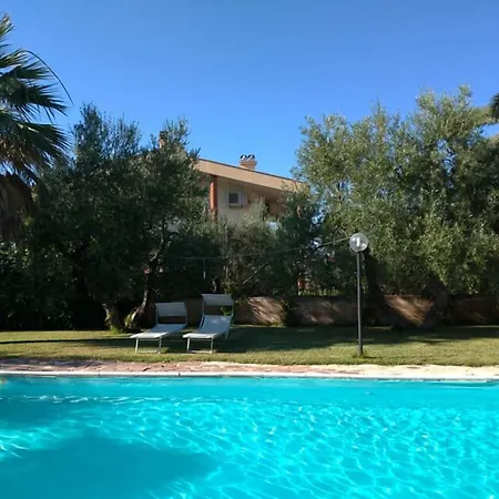 לינה וארוחת בוקר La Ginestra טרני