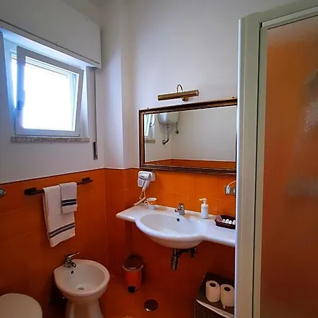 Bed & Breakfast La Ginestra 4*